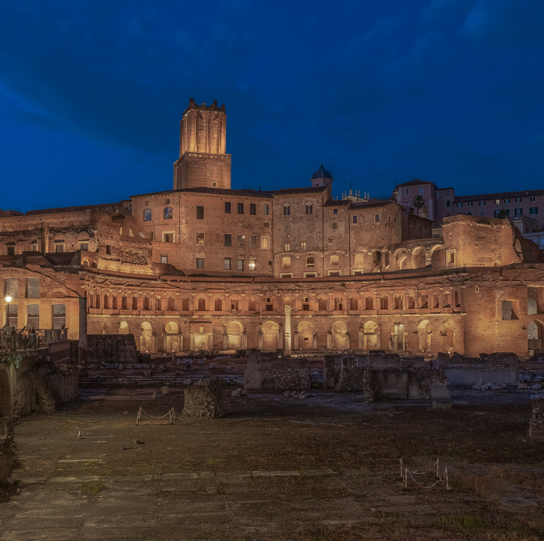 Acea, l'illuminazione artistica Mercati di Traiano