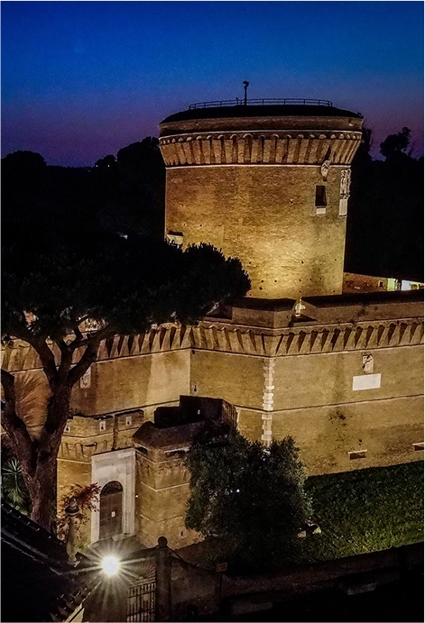 Borgo di Ostia antica  illuminata di sera