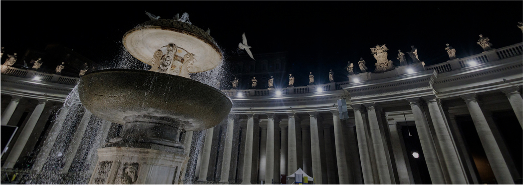 Panoramic view of San Peter's Square at night