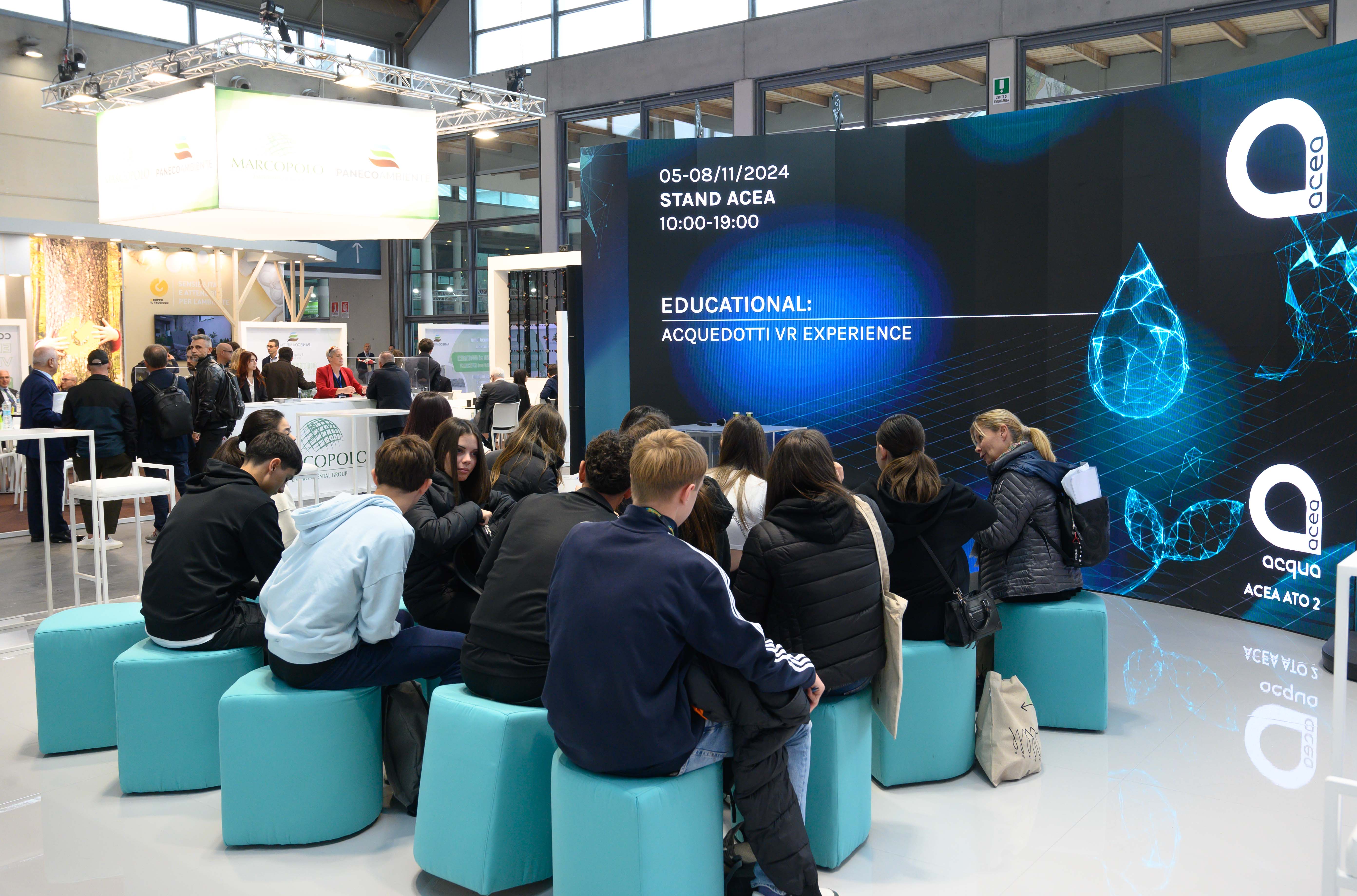 Group of people attending the Acea conference ‘educational: aqueducts vr experience"