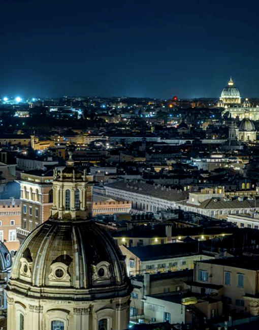 Detail of an information board with the text "Romeflex and the local flexibility market". The graphics are modern, with a motorway as background.